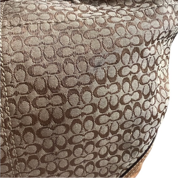 Coach 100% Authentic CC logo shoulder bag. Hobo - Picture 9 of 16